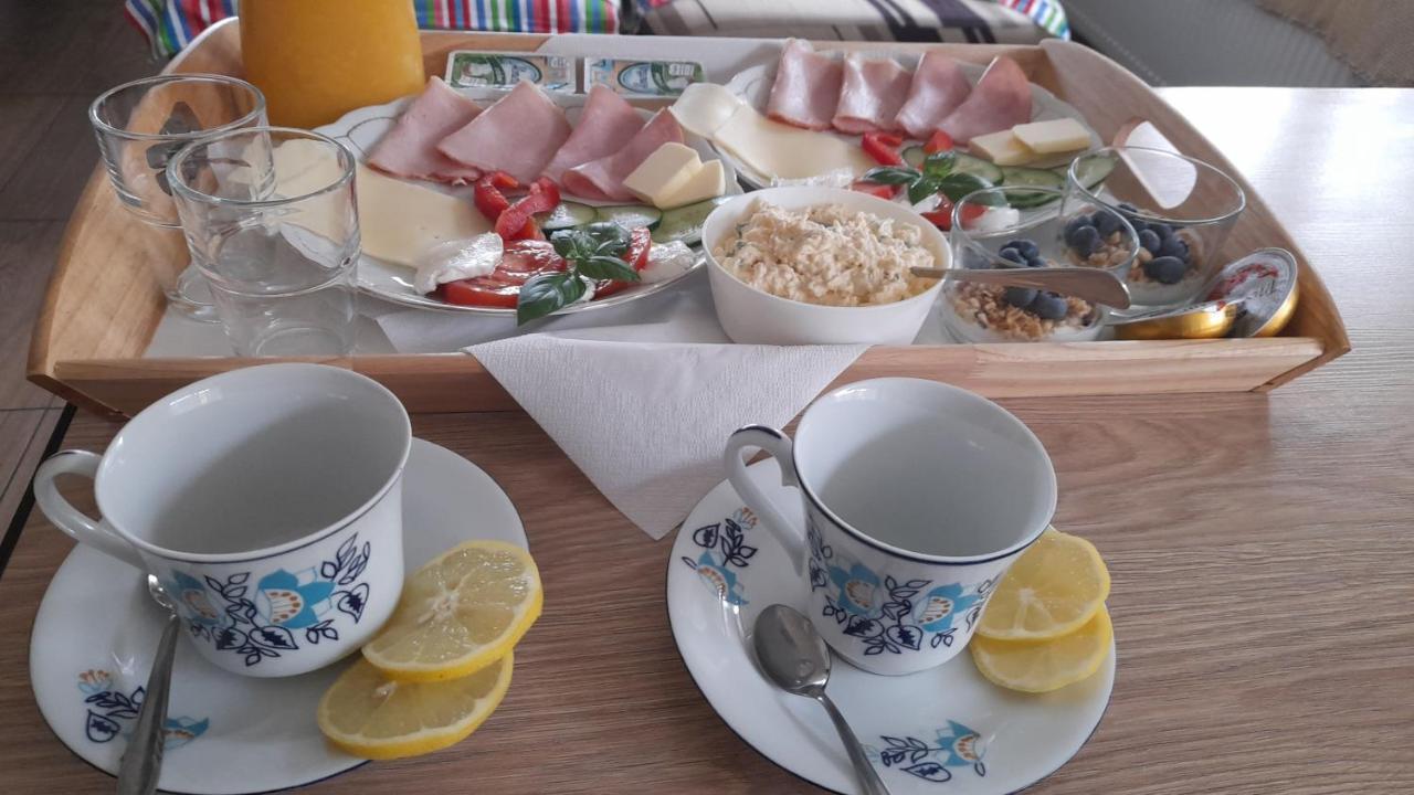 U Wiesi بورونين المظهر الخارجي الصورة